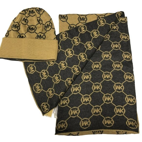 MICHAEL KORS SIGNATURE SETS OF SCARF AND BEANIE HAT NEW IN BOX - Picture 9 of 12
